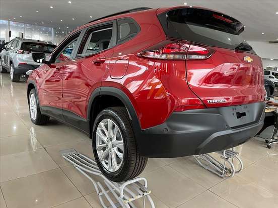 CHEVROLET-TRACKER-2024