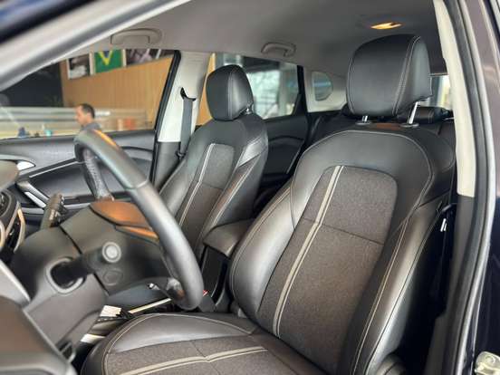 CHEVROLET-TRACKER-2024