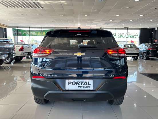 CHEVROLET-TRACKER-2024