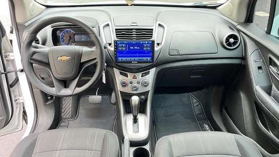 CHEVROLET-TRACKER-2016