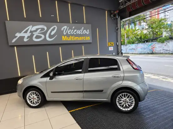 FIAT-PUNTO-2012