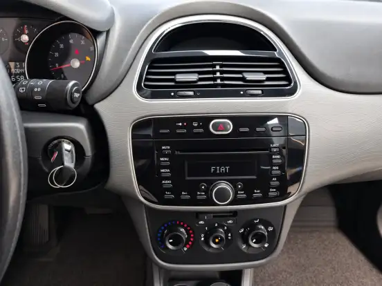 FIAT-PUNTO-1.6 ESSENCE 16V FLEX 4P AUTOMATIZADO FIAT-PUNTO-2012