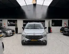 FIAT TORO 2.0 16V TURBO DIESEL ULTRA 4WD AT9 FIAT TORO 2.0 16V TURBO DIESEL ULTRA 4WD AT9