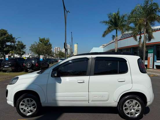FIAT-UNO-2019