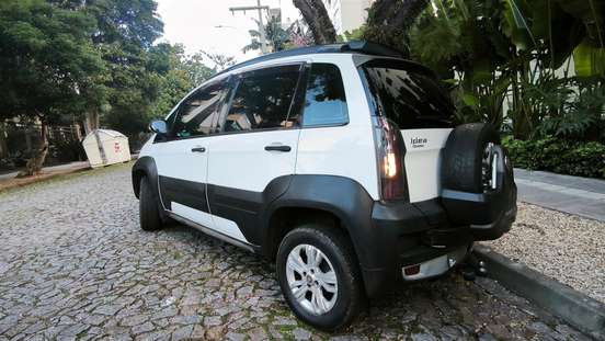 FIAT-IDEA-1.8 MPI ADVENTURE 16V FLEX 4P MANUAL FIAT-IDEA-2011