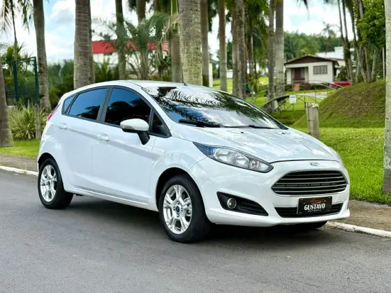 FORD FIESTA 1.6 TITANIUM HATCH 16V FLEX 4P POWERSHIFT