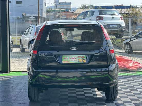FORD-FIESTA-2012