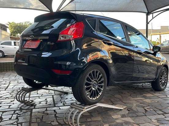 FORD-FIESTA-1.6 TITANIUM HATCH 16V FLEX 4P POWERSHIFT FORD-FIESTA-2015