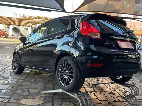 FORD-FIESTA-1.6 TITANIUM HATCH 16V FLEX 4P POWERSHIFT FORD-FIESTA-2015