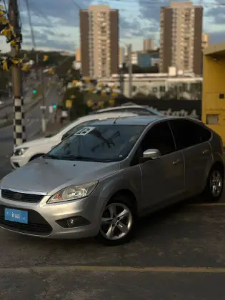 FORD FOCUS 2.0 GLX 16V FLEX 4P MANUAL