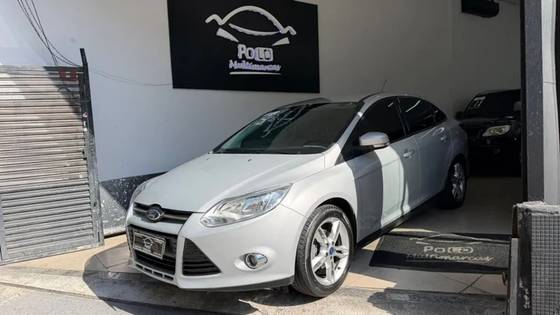 FORD FOCUS 2.0 SE 16V FLEX 4P POWERSHIFT