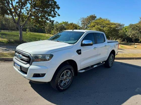 FORD RANGER 2.2 XLS 4X4 CD 16V DIESEL 4P AUTOMÁTICO