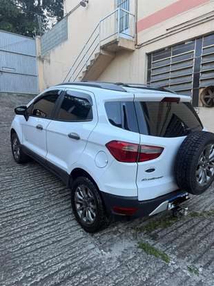 FORD-ECOSPORT-2013