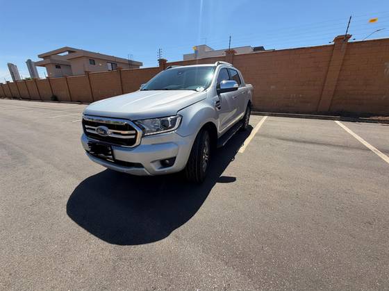 FORD RANGER 3.2 XLT 4X4 CD 20V DIESEL 4P AUTOMÁTICO