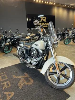 HARLEY-DAVIDSON DYNA SWITCHBACK 