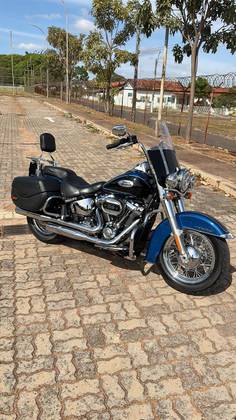 HARLEY-DAVIDSON SOFTAIL HERITAGE CLASSIC 114 