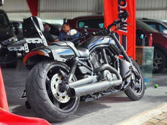 HARLEY-DAVIDSON-V-ROD 10TH ANNIVERSARY EDITION-2011