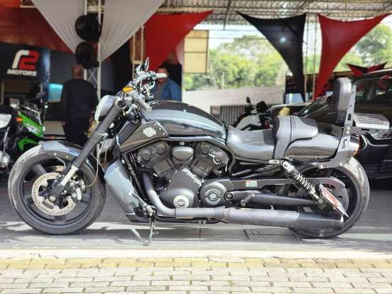 HARLEY-DAVIDSON-V-ROD 10TH ANNIVERSARY EDITION-2011