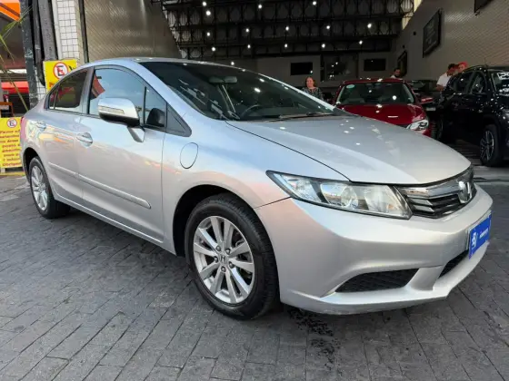 HONDA CIVIC 1.8 LXL 16V FLEX 4P AUTOMÁTICO