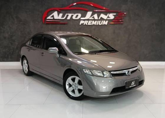 HONDA CIVIC 1.8 LXS 16V GASOLINA 4P AUTOMÁTICO