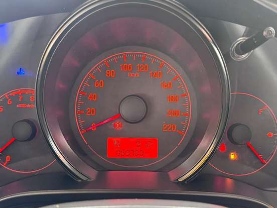 HONDA-FIT-2014