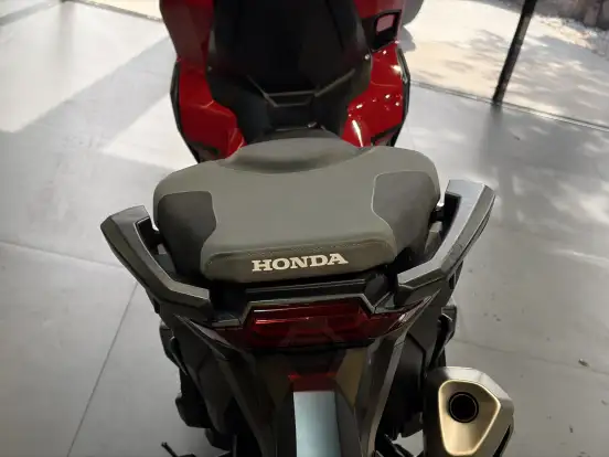 HONDA-X-ADV-2019