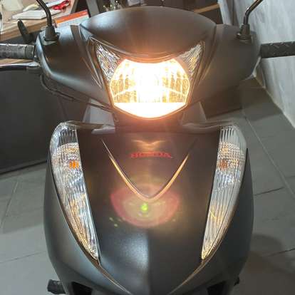 HONDA-BIZ 125 ES-2015