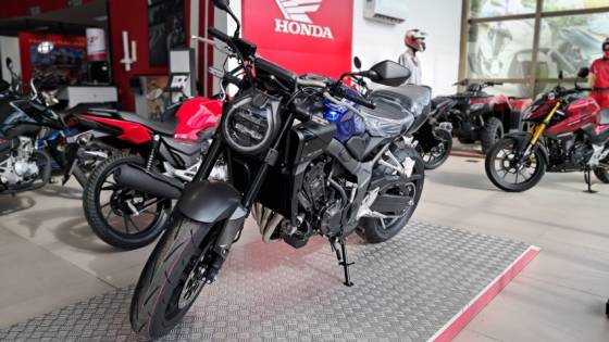 HONDA CB 650R E-CLUTCH 