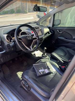 HONDA-FIT-2012