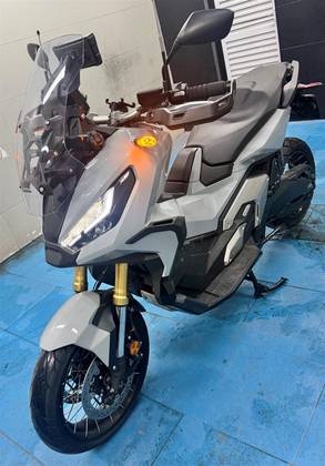 HONDA X-ADV 