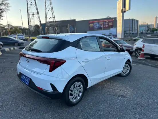 HYUNDAI-HB20-2023