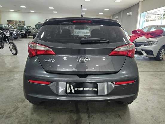 HYUNDAI-HB20-2016