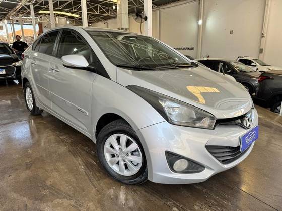 HYUNDAI HB20S 1.6 COMFORT PLUS 16V FLEX 4P AUTOMÁTICO