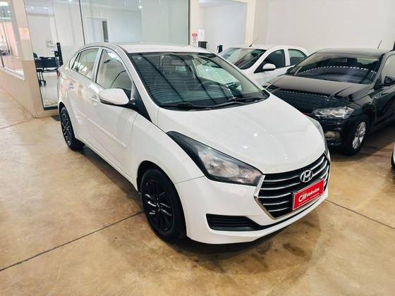 HYUNDAI HB20S 1.6 COMFORT PLUS 16V FLEX 4P AUTOMÁTICO