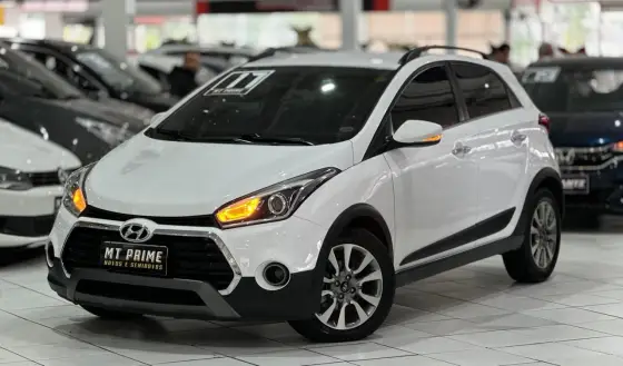 HYUNDAI HB20X 1.6 16V PREMIUM FLEX 4P AUTOMÁTICO