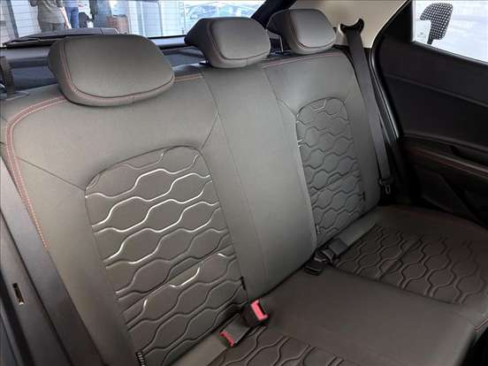 HYUNDAI-HB20X-2021