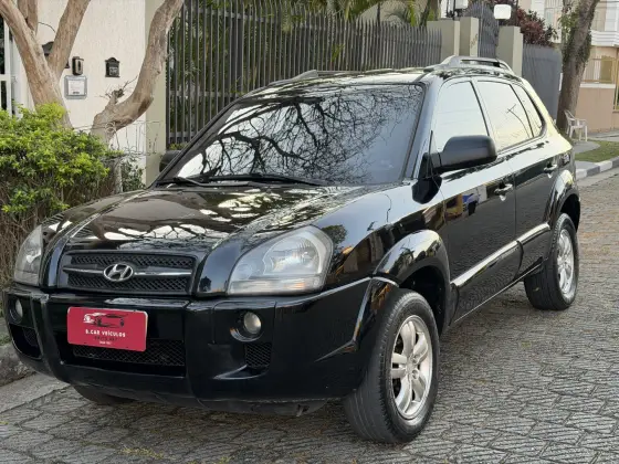 HYUNDAI TUCSON 2.0 MPFI GL 16V 142CV 2WD GASOLINA 4P AUTOMÁTICO