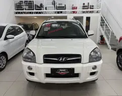 HYUNDAI TUCSON 2.0 MPFI GLS 16V 143CV 2WD FLEX 4P AUTOMÁTICO HYUNDAI TUCSON 2.0 MPFI GLS 16V 143CV 2WD FLEX 4P AUTOMÁTICO