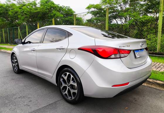 HYUNDAI ELANTRA 2.0 GLS 16V FLEX 4P AUTOMÁTICO