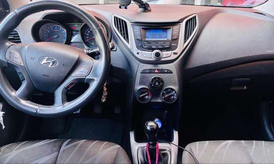 HYUNDAI-HB20-2013