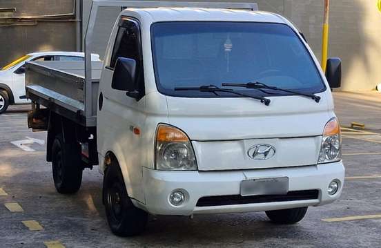 HYUNDAI-HR-2010