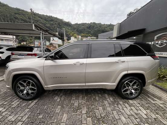 JEEP-COMMANDER-1.3 T270 TURBO FLEX OVERLAND AT6 JEEP-COMMANDER-2022