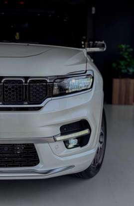 JEEP-COMMANDER-2023