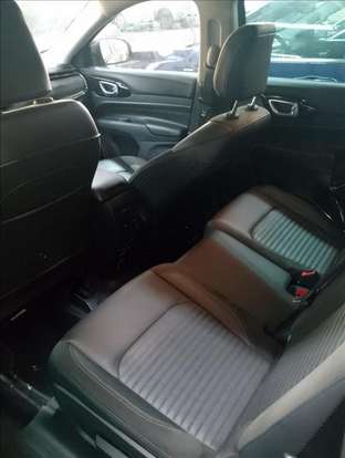 JEEP-COMMANDER-2022