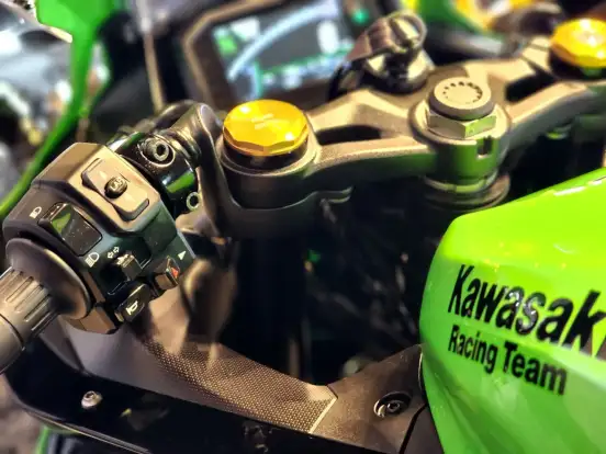 KAWASAKI-NINJA ZX-4RR-2025