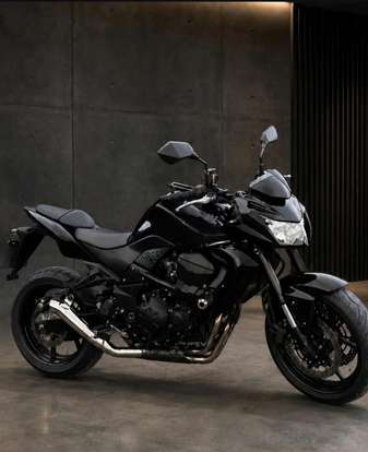 KAWASAKI-Z-750-2012