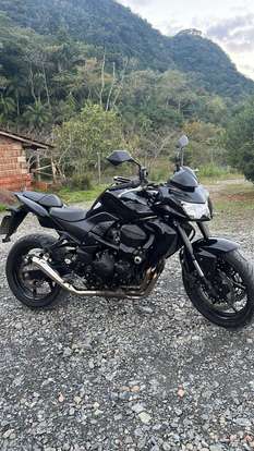 KAWASAKI-Z-750-2012