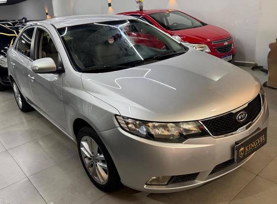 KIA CERATO 1.6 EX2 SEDAN 16V GASOLINA 4P MANUAL