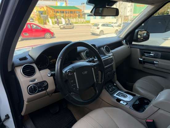 LAND ROVER-DISCOVERY 4-2015