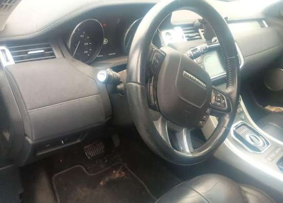LAND ROVER-RANGE ROVER EVOQUE-2.0 SE 4WD 16V GASOLINA 4P AUTOMÁTICO LAND ROVER-RANGE ROVER EVOQUE-2016